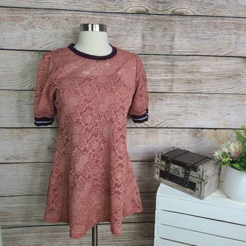 Jessica Simpson Women's Maternity Mauve Lace‎ Top Size Small